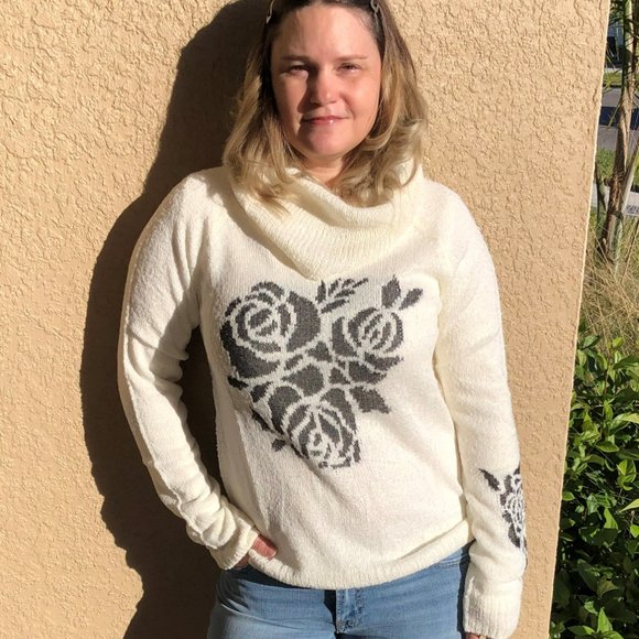 SALE!!!!!! NWT Cowl Neck Sweater with Flower Detail - Picture 7 of 7